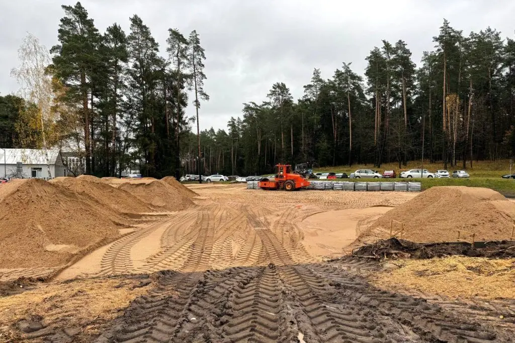 foto-post-o-novoj-stoyanke-v-Zhanovichah